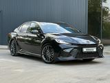 Toyota Camry 2024 года за 17 300 000 тг. в Караганда
