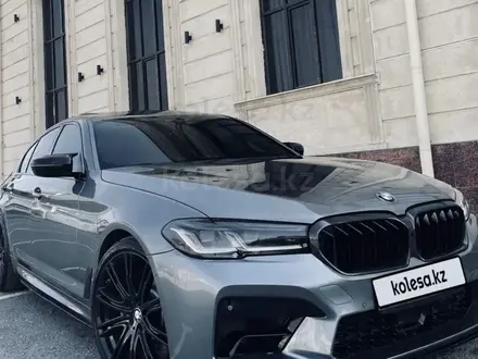 BMW 540 2018 года за 18 500 000 тг. в Алматы – фото 2