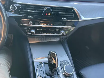 BMW 540 2018 года за 18 500 000 тг. в Алматы – фото 14