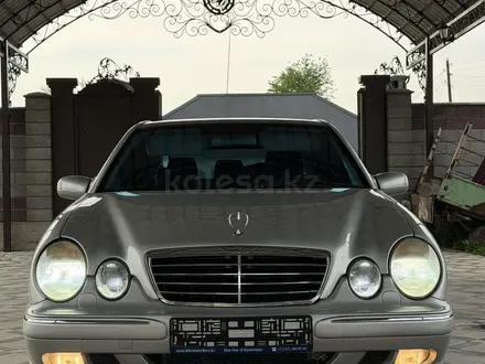 Mercedes-Benz E 280 2000 года за 4 500 000 тг. в Тараз – фото 2