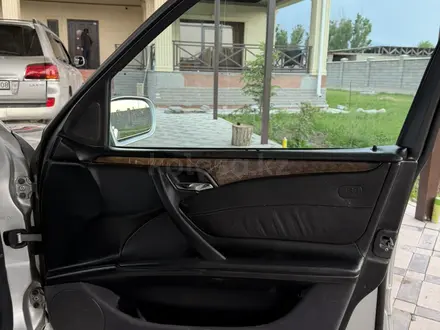 Mercedes-Benz E 280 2000 года за 4 500 000 тг. в Тараз – фото 36