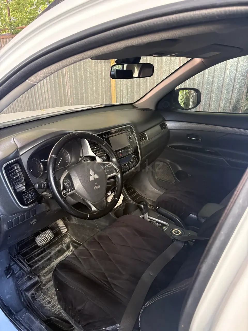 Mitsubishi Outlander, 2012