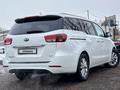 Kia Carnival 2015 года за 11 500 000 тг. в Алматы – фото 2