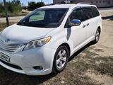 Toyota Sienna 2014 года за 8 500 000 тг. в Актобе
