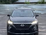 Hyundai Santa Fe 2019 года за 13 800 000 тг. в Алматы – фото 2