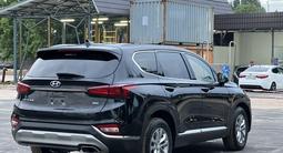 Hyundai Santa Fe 2019 года за 13 800 000 тг. в Алматы – фото 5