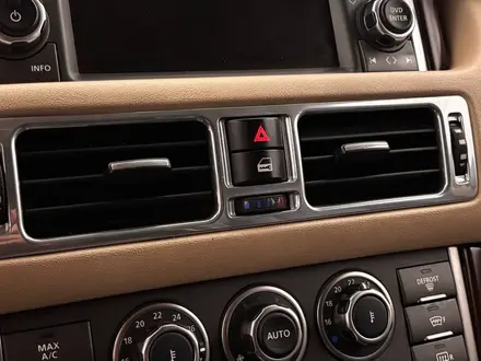 Land Rover Range Rover 2011 года за 8 360 000 тг. в Актобе – фото 19
