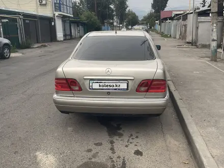 Mercedes-Benz E 280 1997 года за 2 500 000 тг. в Алматы – фото 4