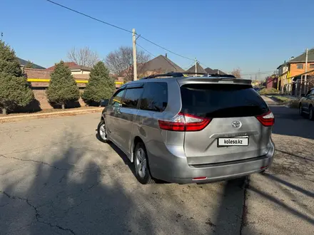 Toyota Sienna 2018 года за 15 250 000 тг. в Алматы – фото 10