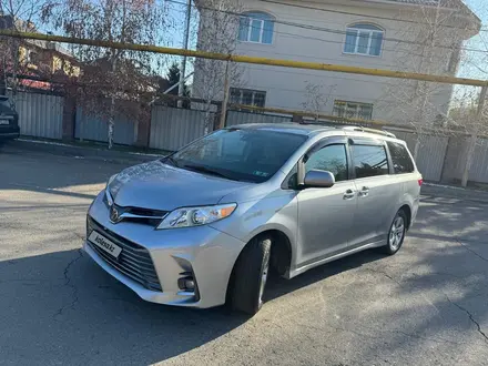 Toyota Sienna 2018 года за 15 250 000 тг. в Алматы – фото 11