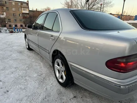 Mercedes-Benz E 240 2000 года за 4 200 000 тг. в Темиртау – фото 4