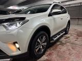 Toyota RAV4 2016 года за 11 300 000 тг. в Алматы – фото 3