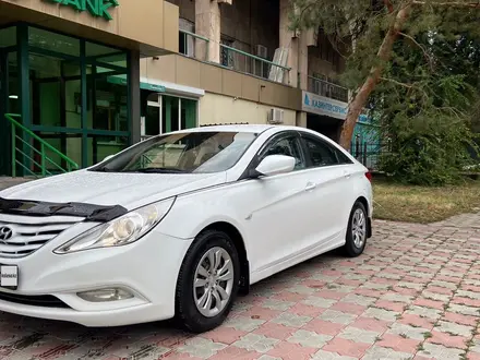 Hyundai Sonata 2011 года за 6 200 000 тг. в Алматы – фото 2