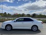 Toyota Camry 2015 года за 12 500 000 тг. в Актобе – фото 4