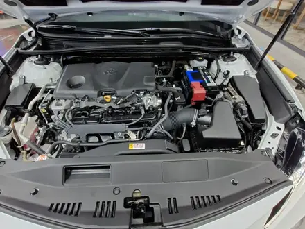Toyota Camry 2021 года за 14 500 000 тг. в Шымкент – фото 13