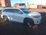 Toyota Highlander 2019 года за 18 500 000 тг. в Астана