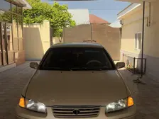 Toyota Camry, 1999