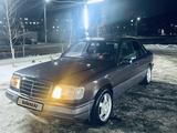 Mercedes-Benz E 220 1994 годаүшін2 249 190 тг. в Балхаш – фото 2