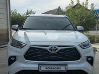 Toyota Highlander 2022 годаfor31 000 000 тг. в Астана