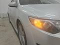 Toyota Camry 2013 годаfor8 700 000 тг. в Актобе – фото 3