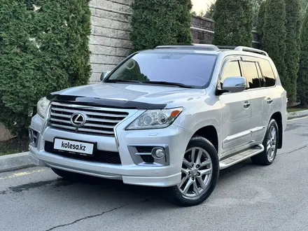 Lexus LX 570 2013 года за 25 000 000 тг. в Алматы