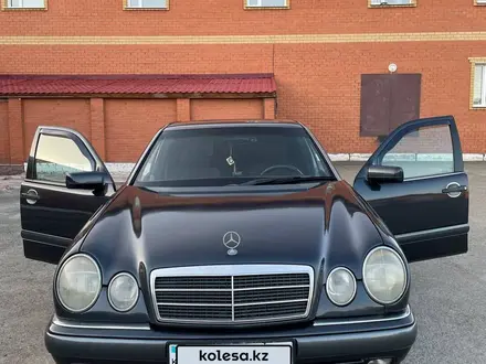 Mercedes-Benz E 200 1997 года за 3 400 000 тг. в Павлодар – фото 30