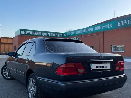 Mercedes-Benz E 200 1997 года за 3 400 000 тг. в Павлодар – фото 6