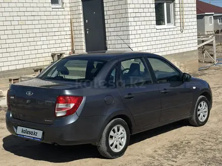 ВАЗ (Lada) Granta 2190 2018 года за 3 000 000 тг. в Актобе – фото 2