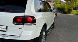 Volkswagen Touareg 2008 года за 8 700 000 тг. в Алматы – фото 2