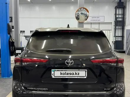Toyota Highlander 2022 года за 26 000 000 тг. в Уральск – фото 2