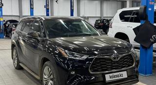 Toyota Highlander 2022 года за 26 000 000 тг. в Уральск