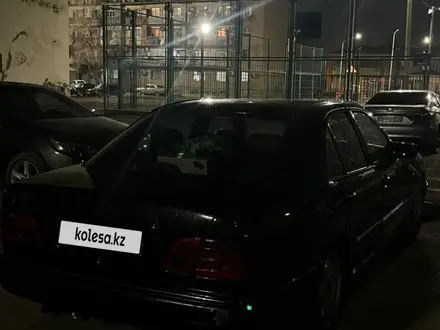 Mercedes-Benz E 320 1997 года за 1 500 000 тг. в Жанаозен – фото 4