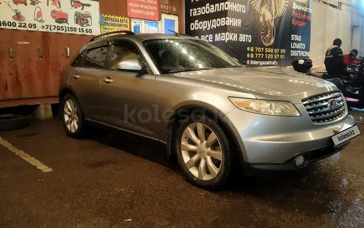 Infiniti FX35 2003 годаfor4 600 000 тг. в Алматы