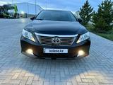 Toyota Camry 2014 года за 9 790 000 тг. в Караганда – фото 3