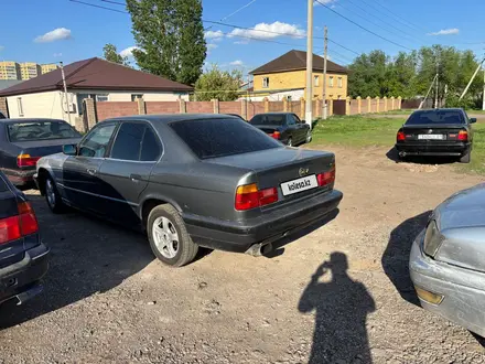 BMW 520 1992 года за 700 000 тг. в Астана – фото 2
