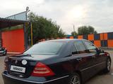 Mercedes-Benz C 240 2000 года за 2 450 000 тг. в Уральск – фото 2