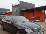 Mercedes-Benz C 240 2000 года за 2 450 000 тг. в Уральск – фото 3
