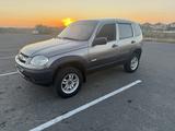 Chevrolet Niva 2017 годаүшін2 500 000 тг. в Актобе – фото 2