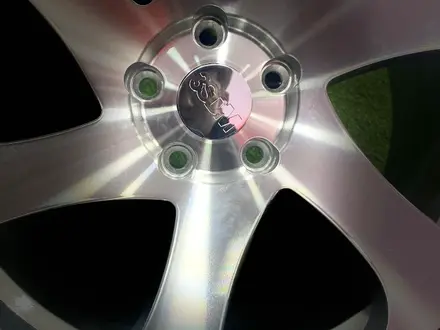 Комплект дисков 3SDM R18 за 350 000 тг. в Алматы – фото 2