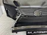 Бампер передний на Lexus за 250 000 тг. в Алматы