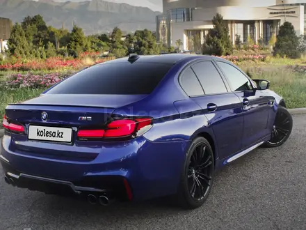 BMW M5 2019 года за 43 000 000 тг. в Алматы – фото 4