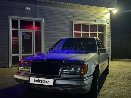 Mercedes-Benz E 250 1992 года за 2 000 000 тг. в Караганда – фото 4