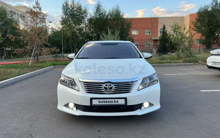 Toyota Camry 2014 года за 9 300 000 тг. в Усть-Каменогорск