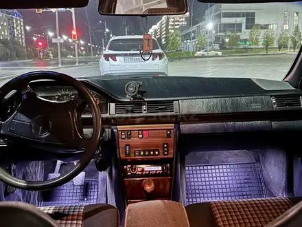 Mercedes-Benz E 220 1992 года за 2 500 000 тг. в Туркестан – фото 22