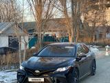 Toyota Camry 2019 года за 11 000 000 тг. в Атырау