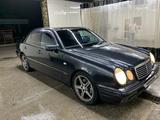 Mercedes-Benz E 320 1999 года за 5 950 000 тг. в Усть-Каменогорск – фото 2