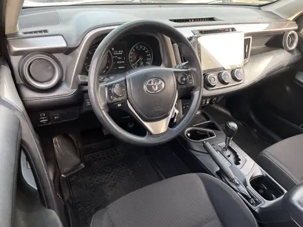 Toyota RAV4 2018 года за 12 240 000 тг. в Алматы – фото 8