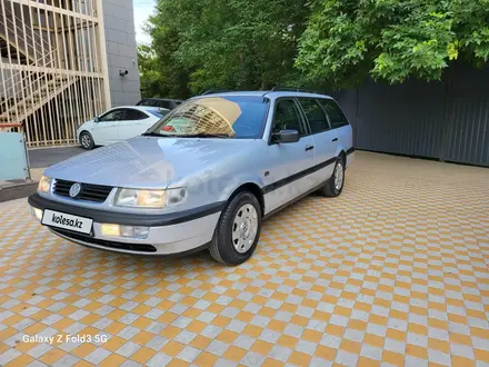 Volkswagen Passat 1995 года за 2 600 000 тг. в Шымкент – фото 2