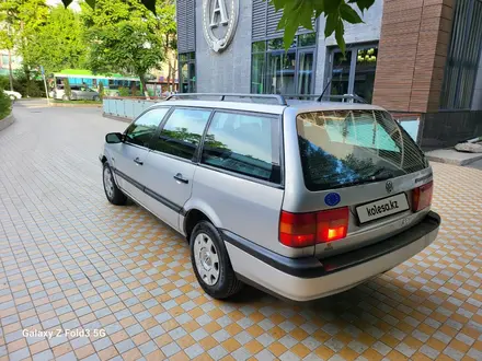 Volkswagen Passat 1995 года за 2 600 000 тг. в Шымкент – фото 5