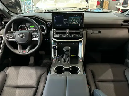 Toyota Land Cruiser GR Sport 2026 года за 69 850 000 тг. в Алматы – фото 14